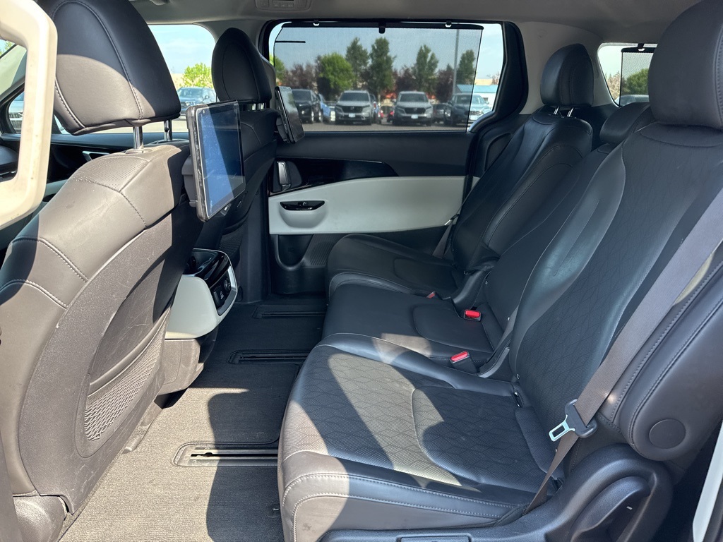 2024 Kia Carnival SX photo 17