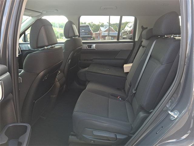 2026 Hyundai Santa Fe SE photo 9