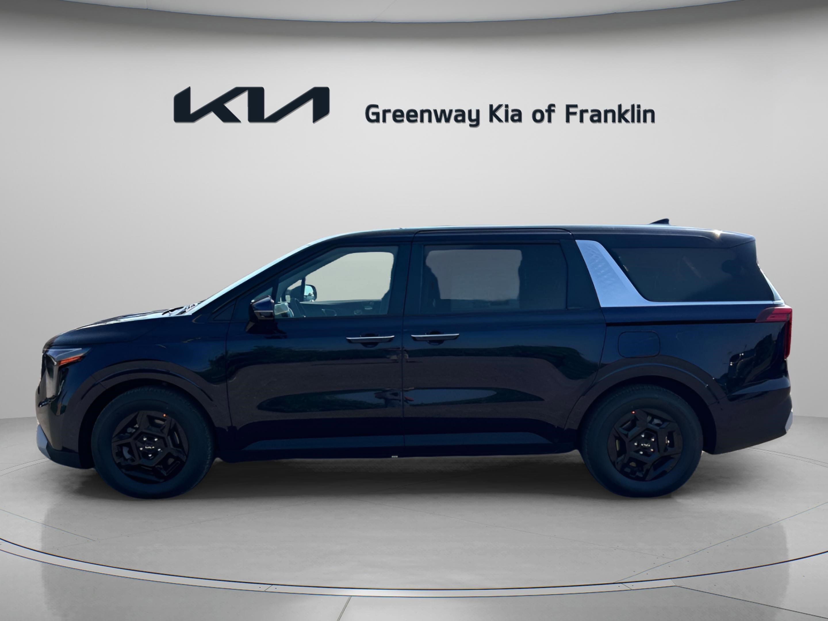 2026 Kia Carnival LX photo 4