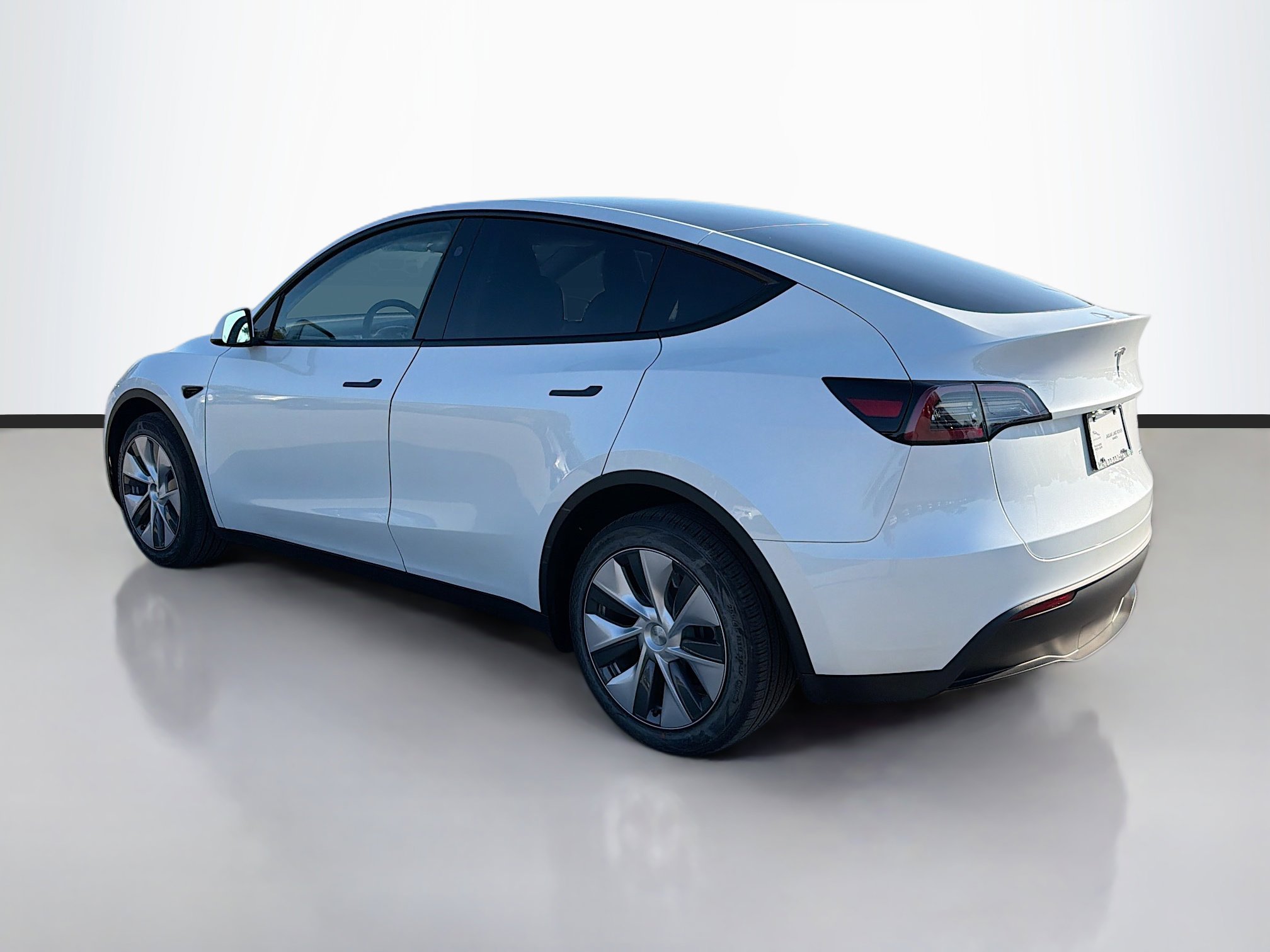 2023 Tesla Model Y Long Range photo 3