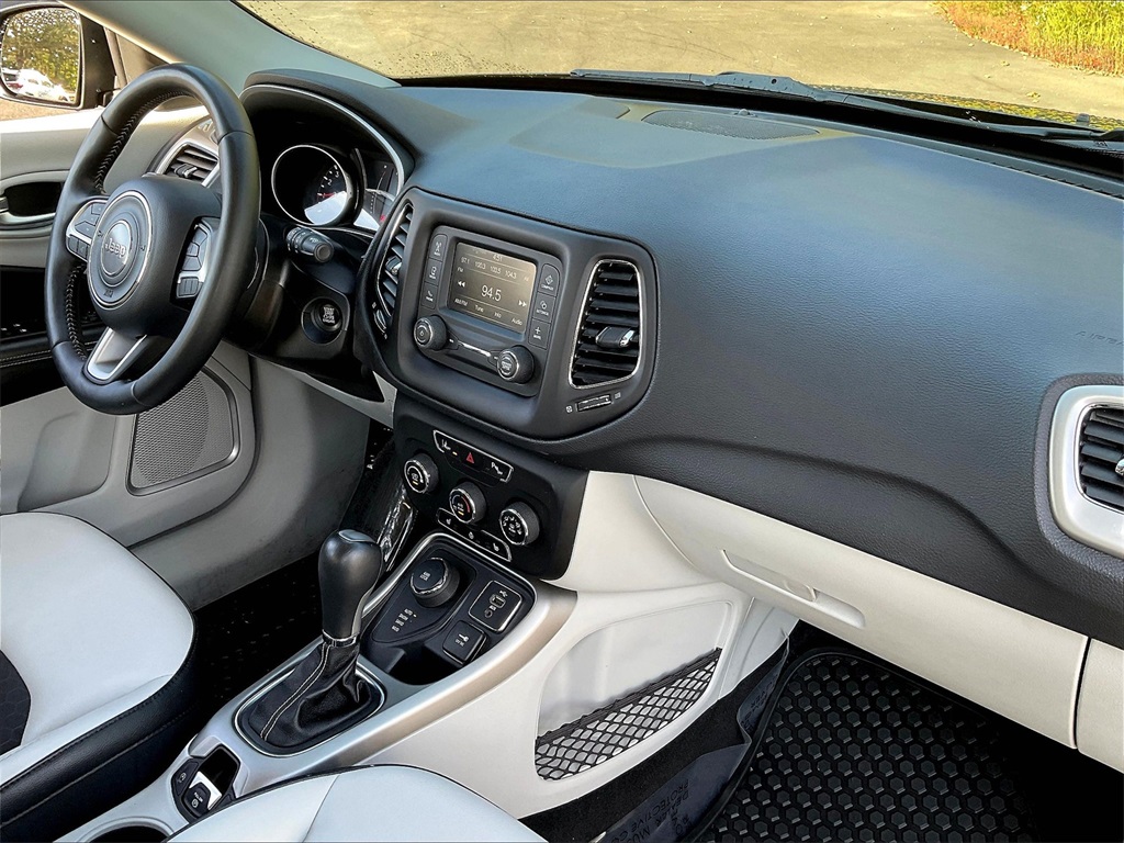 2018 Jeep Compass Latitude photo 13