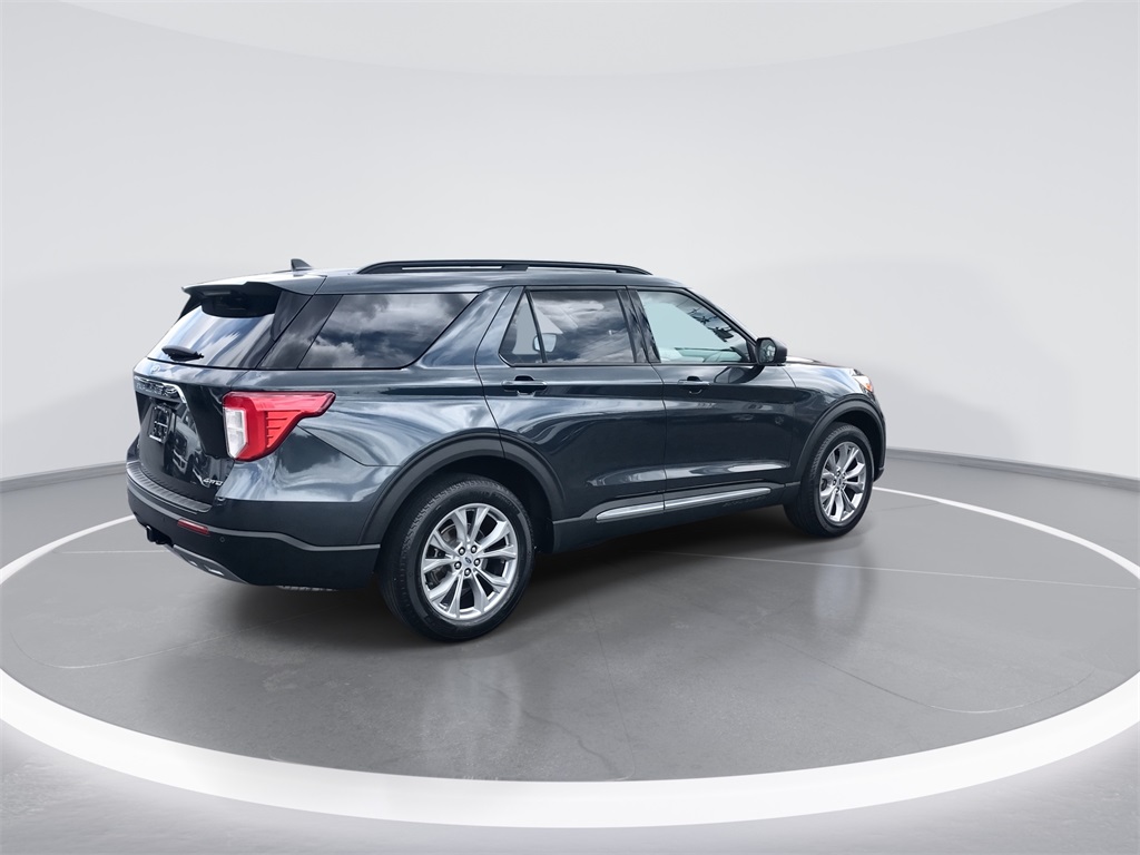 2023 Ford Explorer XLT photo 7