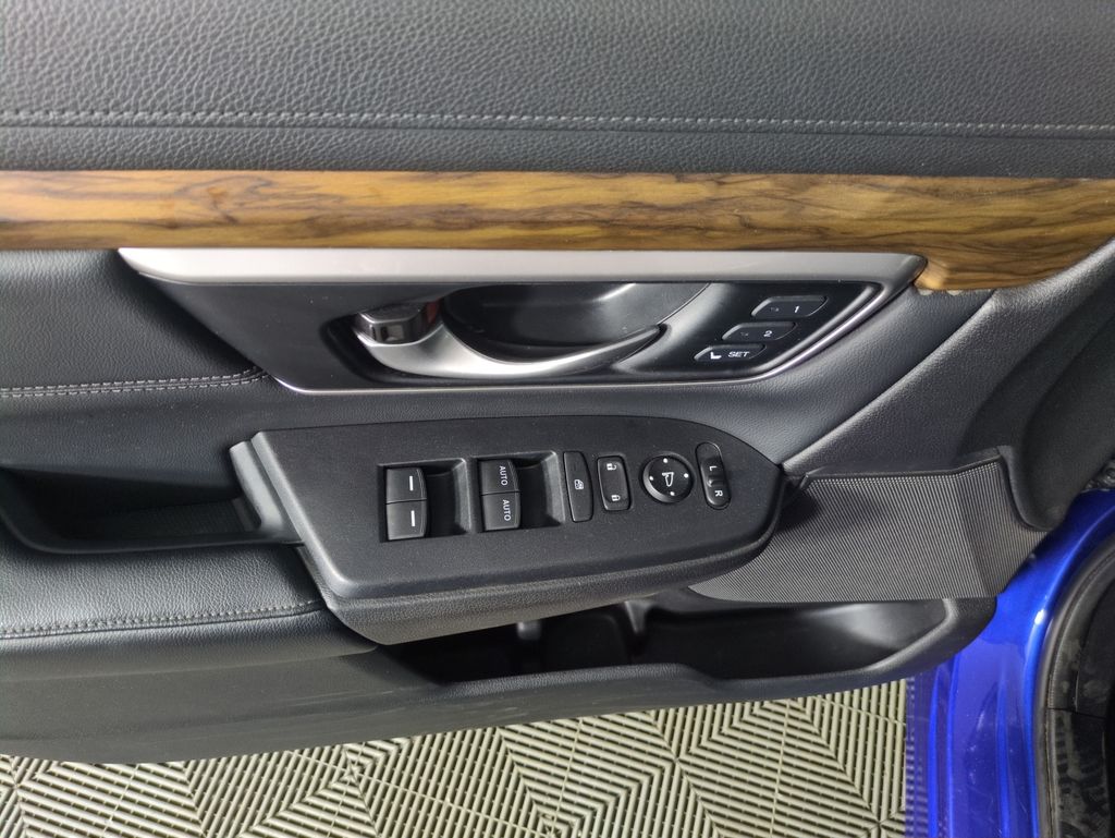 2022 Honda CR-V Touring photo 11