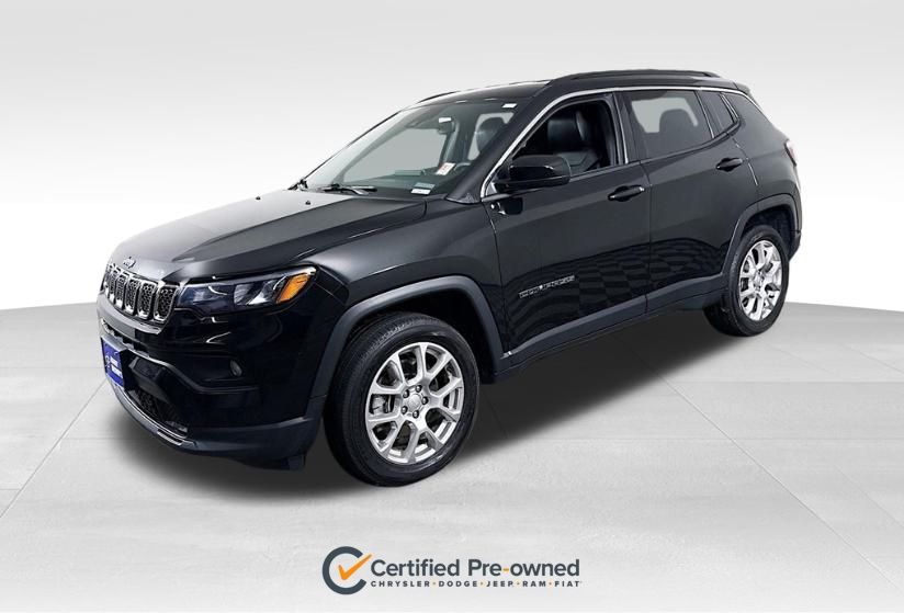 2023 Jeep Compass Latitude Lux's photo