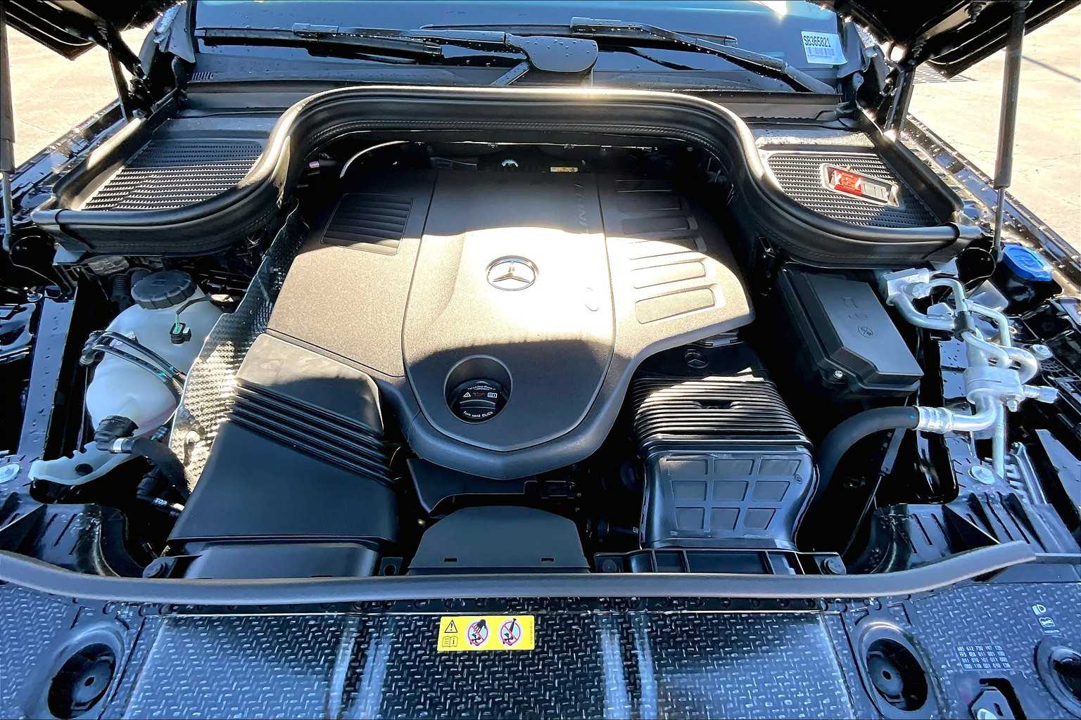 2025 Mercedes Benz GLS 450 4MATIC photo 15