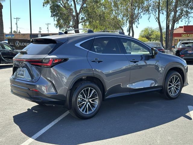 2025 Lexus NX 350h Premium photo 4