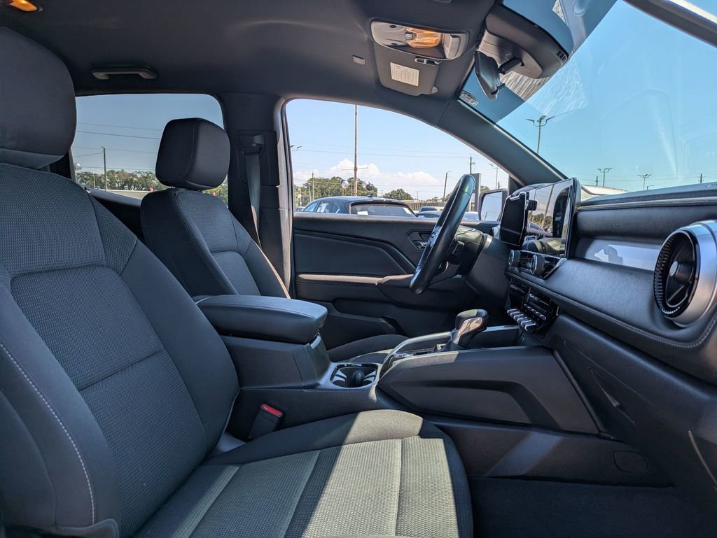 2023 Chevrolet Colorado LT photo 25
