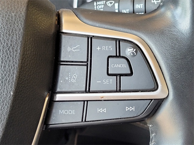 2022 Toyota Highlander XLE photo 29