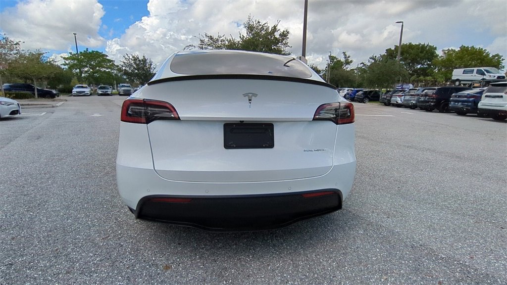 2022 Tesla Model Y Long Range photo 5