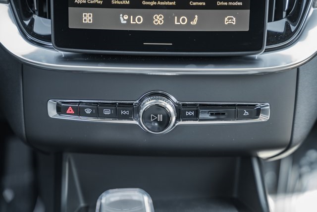 2026 Volvo XC90 photo 21