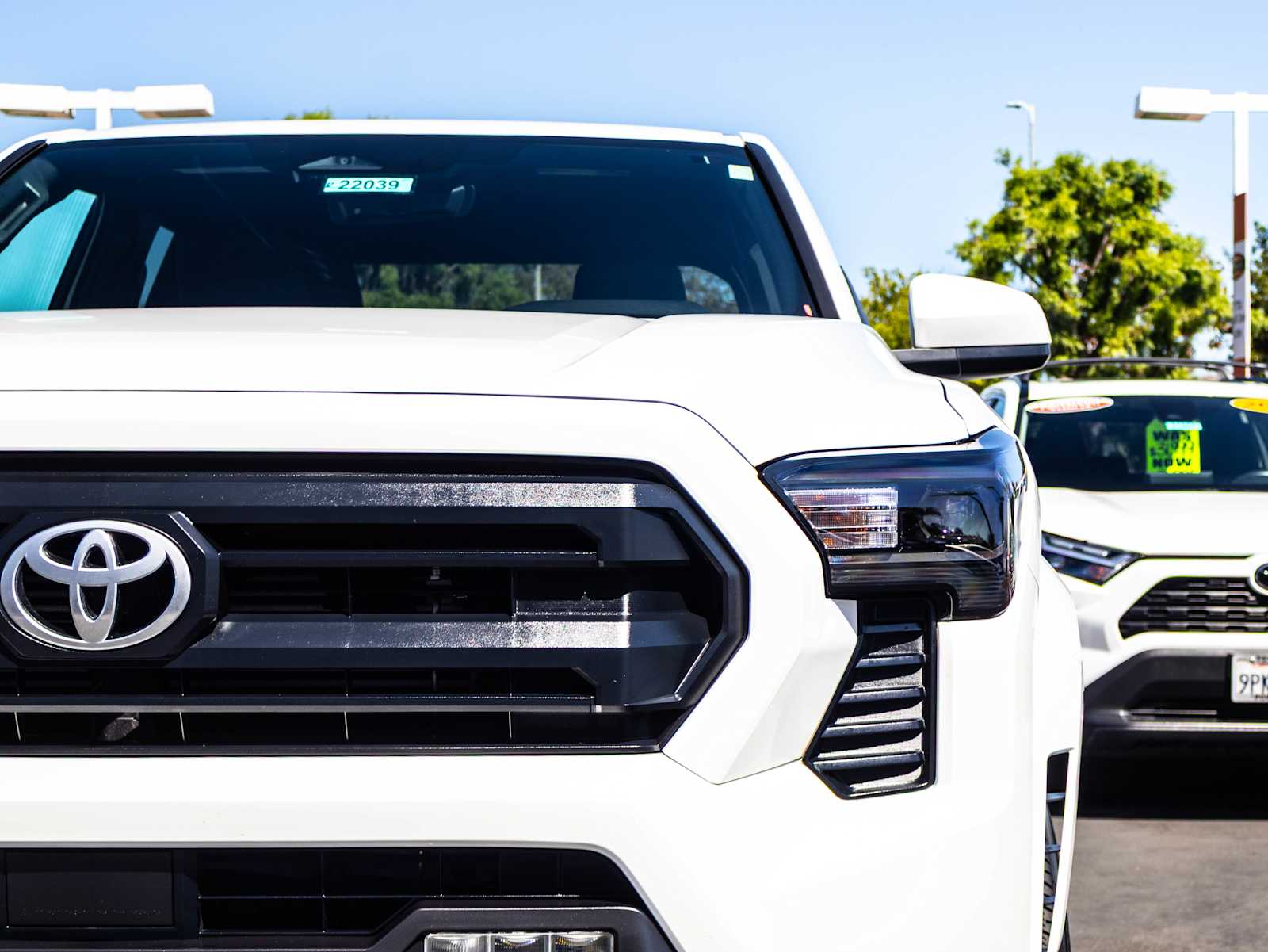 2024 Toyota Tacoma SR5 photo 4