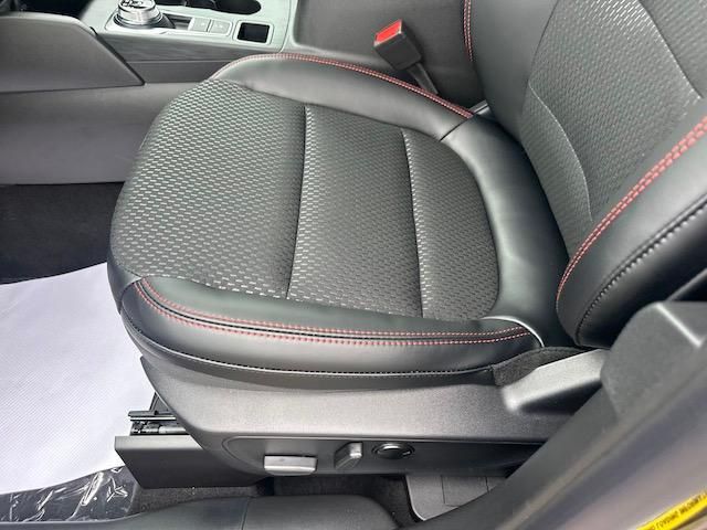 2025 Ford Escape ST-Line Select photo 21