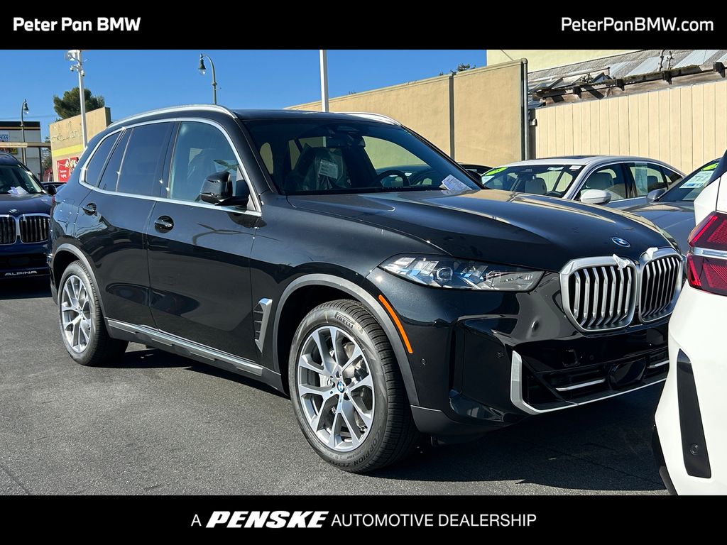 2026 BMW X5 50e's photo