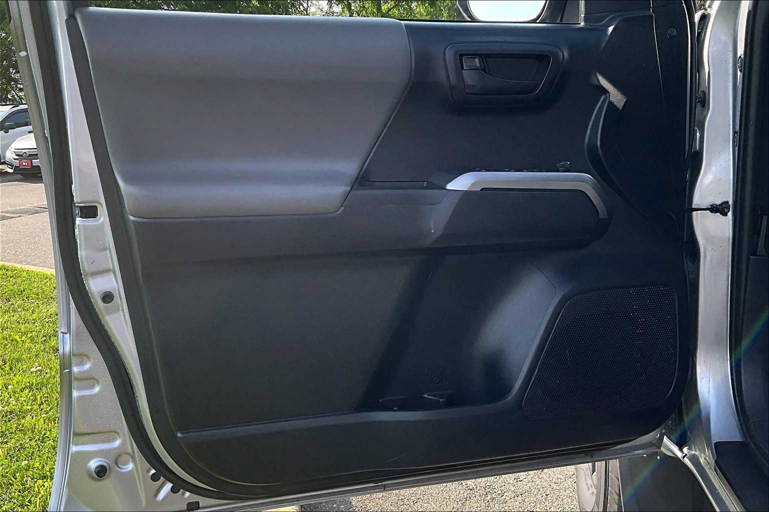 2020 Toyota Tacoma SR5 Double Cab V6 photo 21