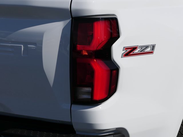 2026 Chevrolet Colorado Z71 photo 2