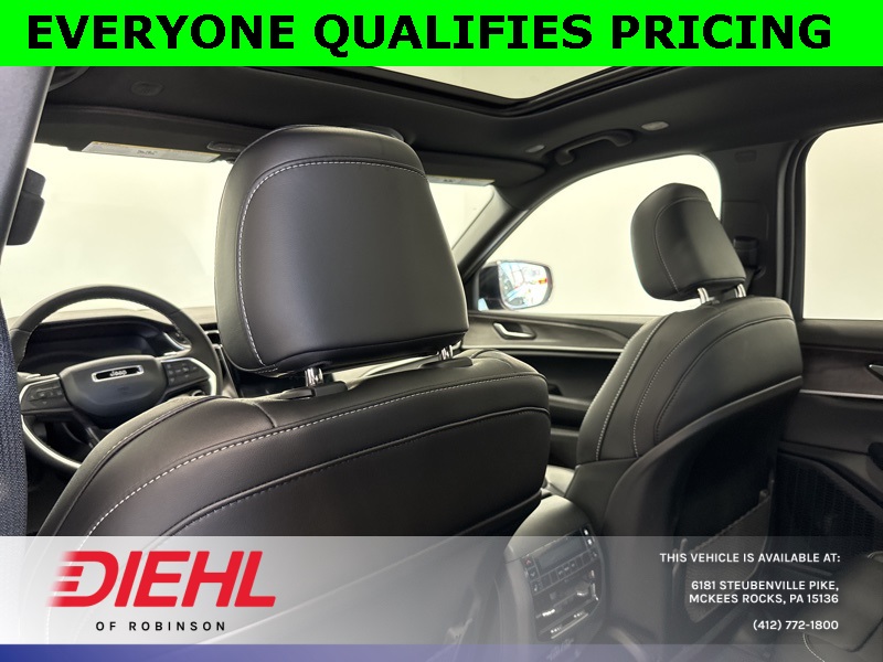2025 Jeep Grand Cherokee Limited photo 18