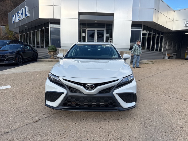 2024 Toyota Camry SE photo 2