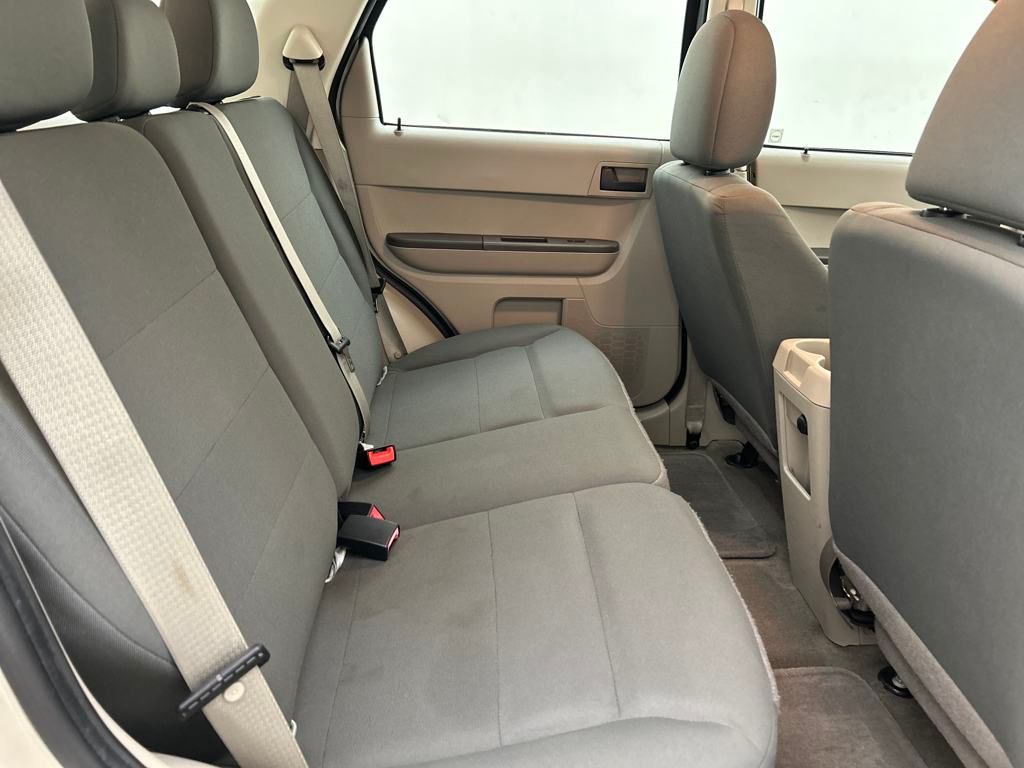 2010 Ford Escape XLS photo 11