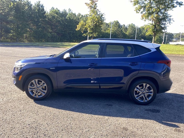 2021 Kia Seltos S photo 2
