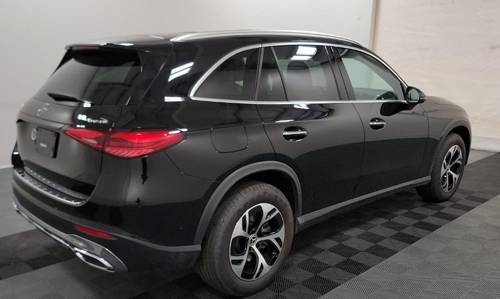 2025 Mercedes Benz GLC 350e 4MATIC photo 2
