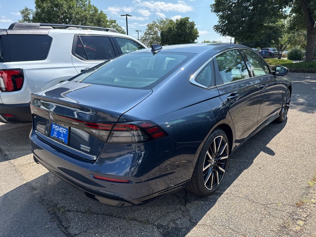 2025 Honda Accord Hybrid Touring photo 2