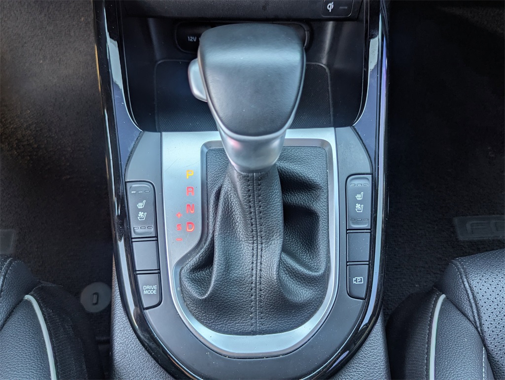 2023 Kia Forte GT-Line photo 15