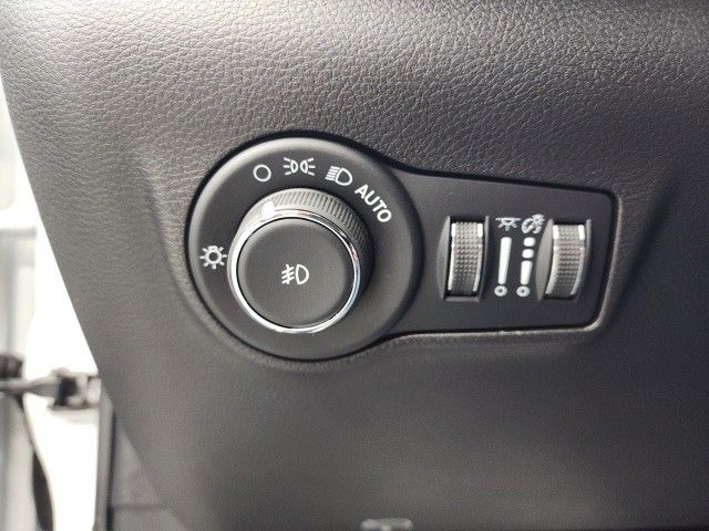 2025 Jeep Compass Latitude photo 13