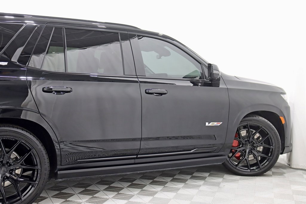 2024 Cadillac Escalade V-Series photo 10