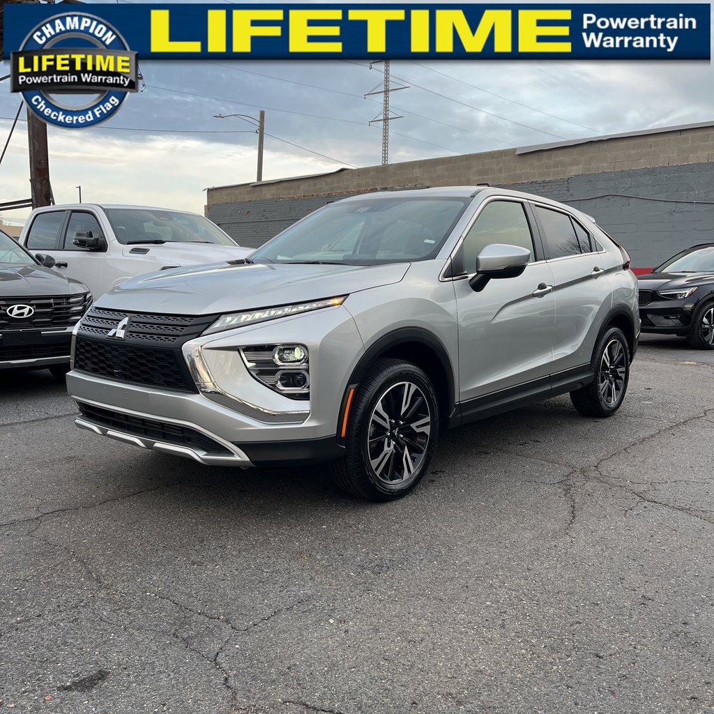 2024 Mitsubishi Eclipse Cross SE's photo