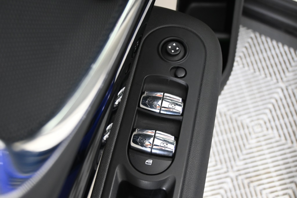 2019 Mini Cooper Base S ALL4 photo 19