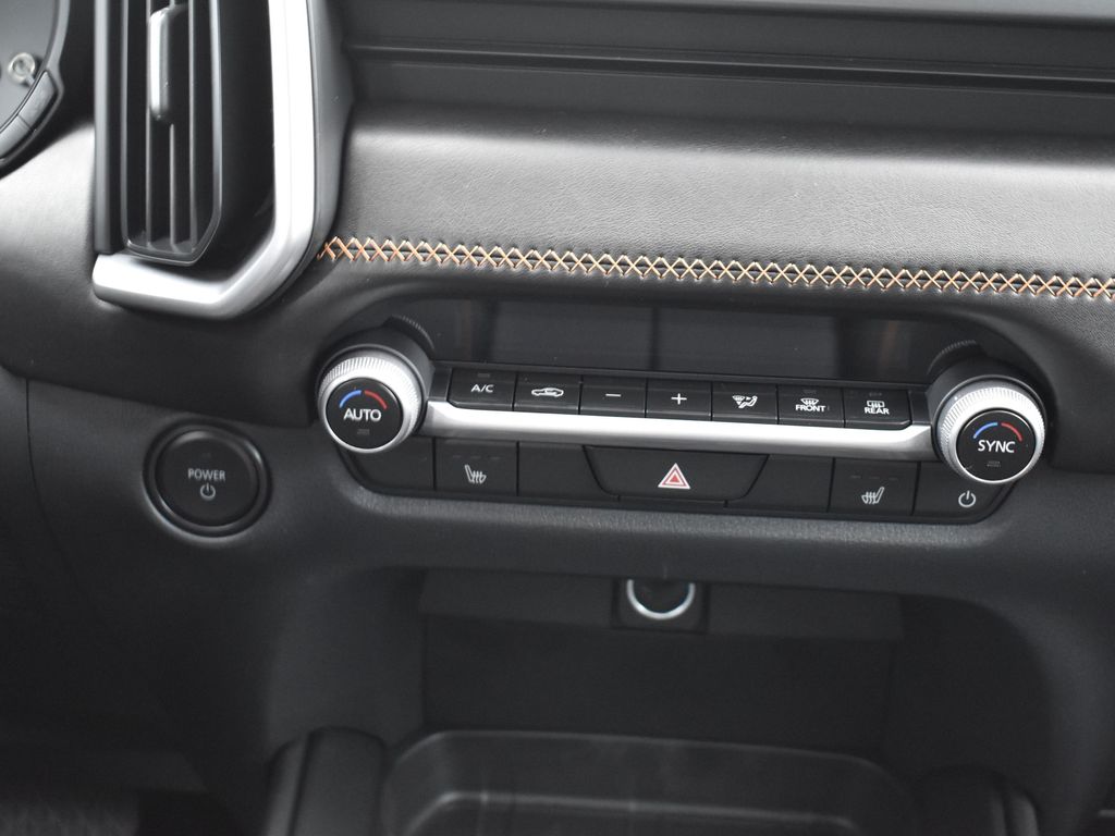 2025 Mazda CX-50 Premium photo 16