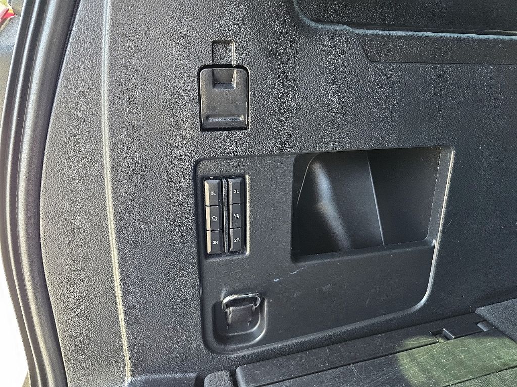 2021 Ford Expedition MAX XLT photo 11