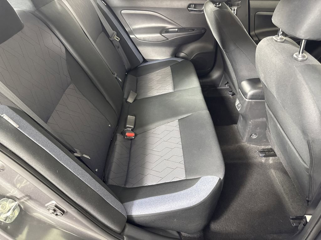 2023 Nissan Versa SV photo 13