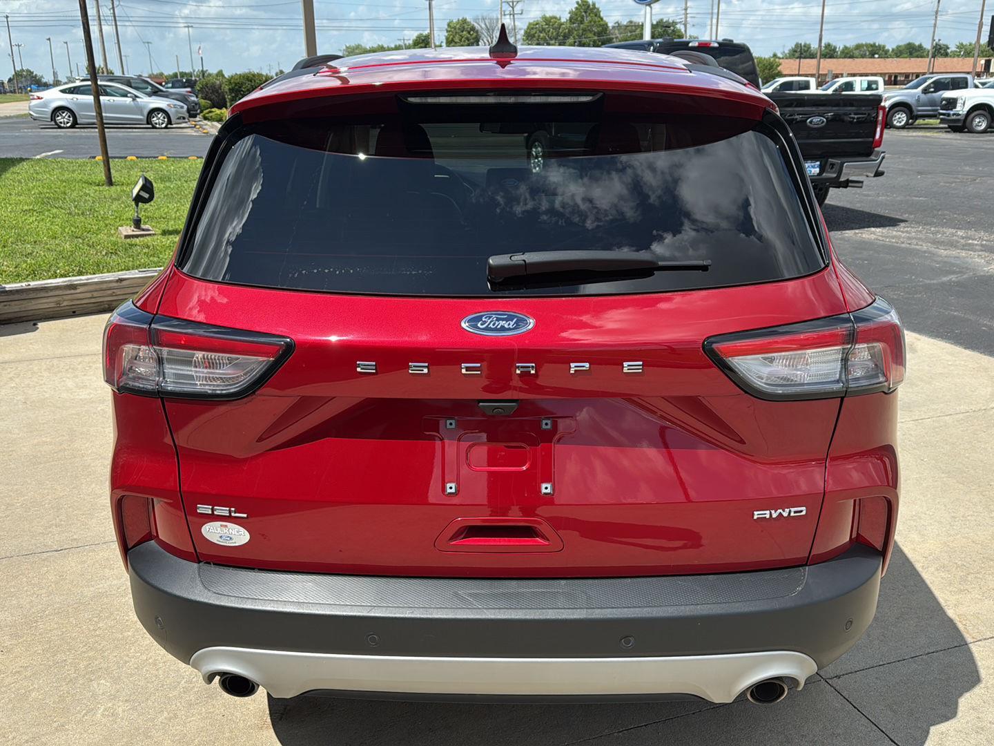 2022 Ford Escape SEL photo 7