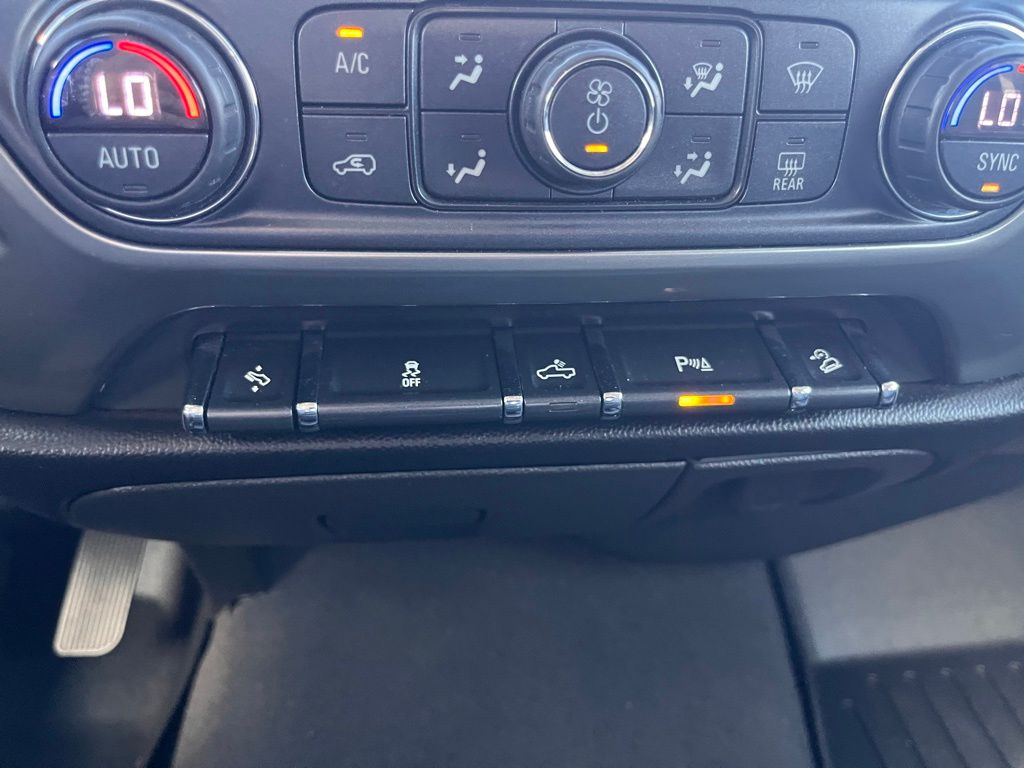 2018 Chevrolet Silverado 1500 LT photo 22