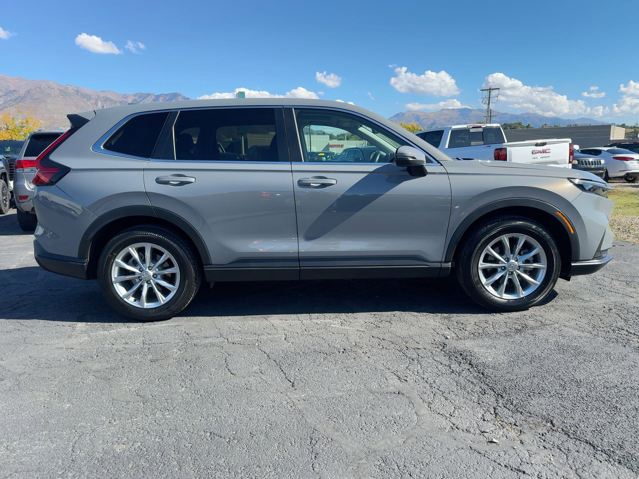 2025 Honda CR-V EX-L photo 2