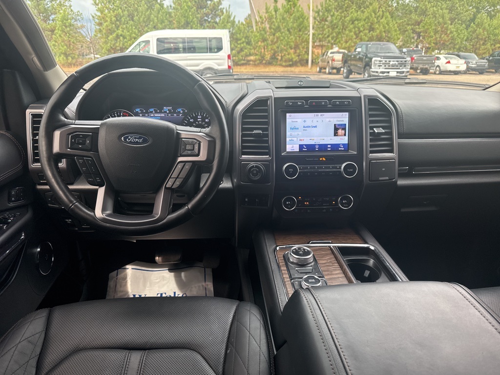 2021 Ford Expedition MAX Platinum photo 2