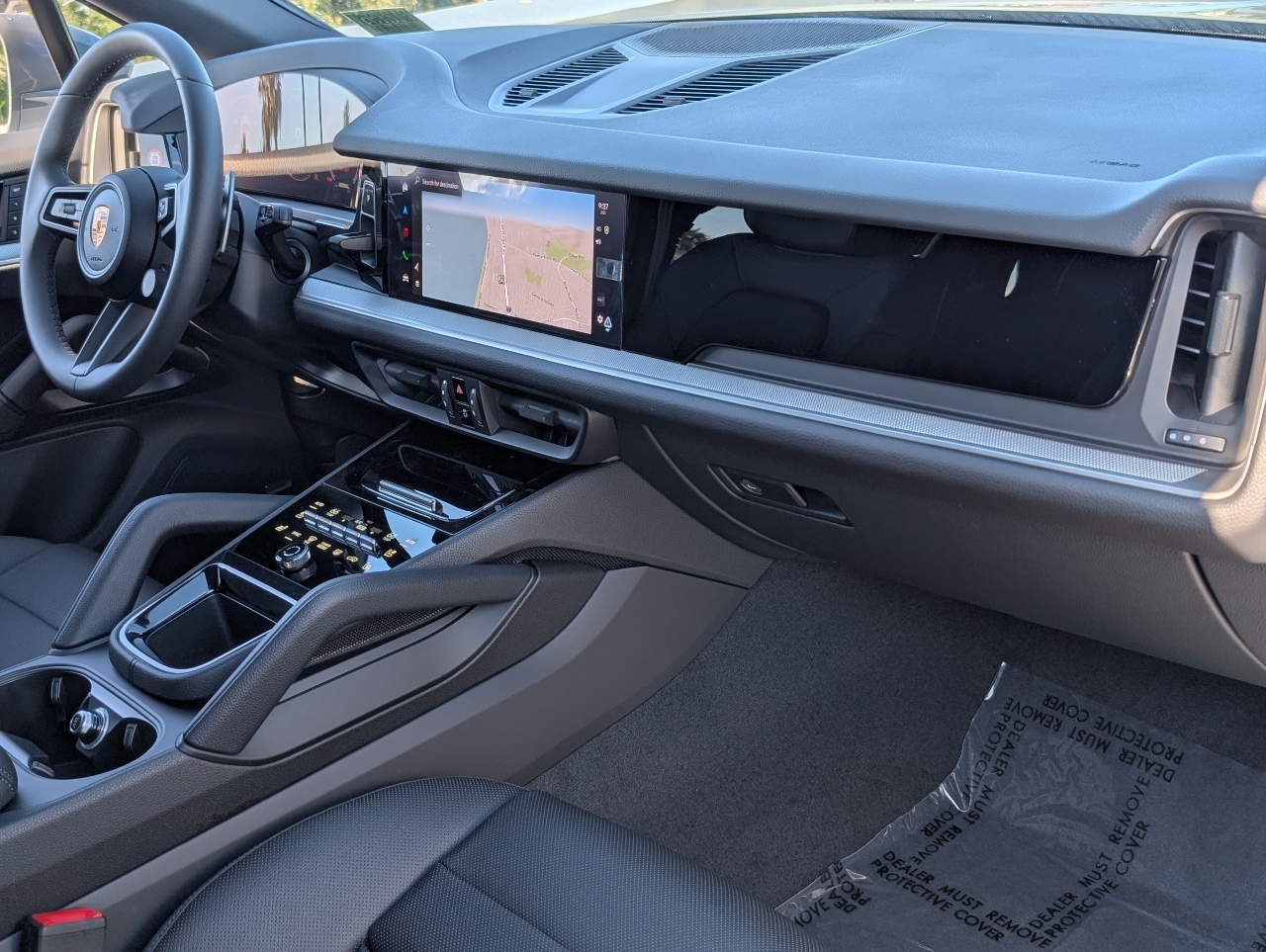 2025 Porsche Cayenne photo 12