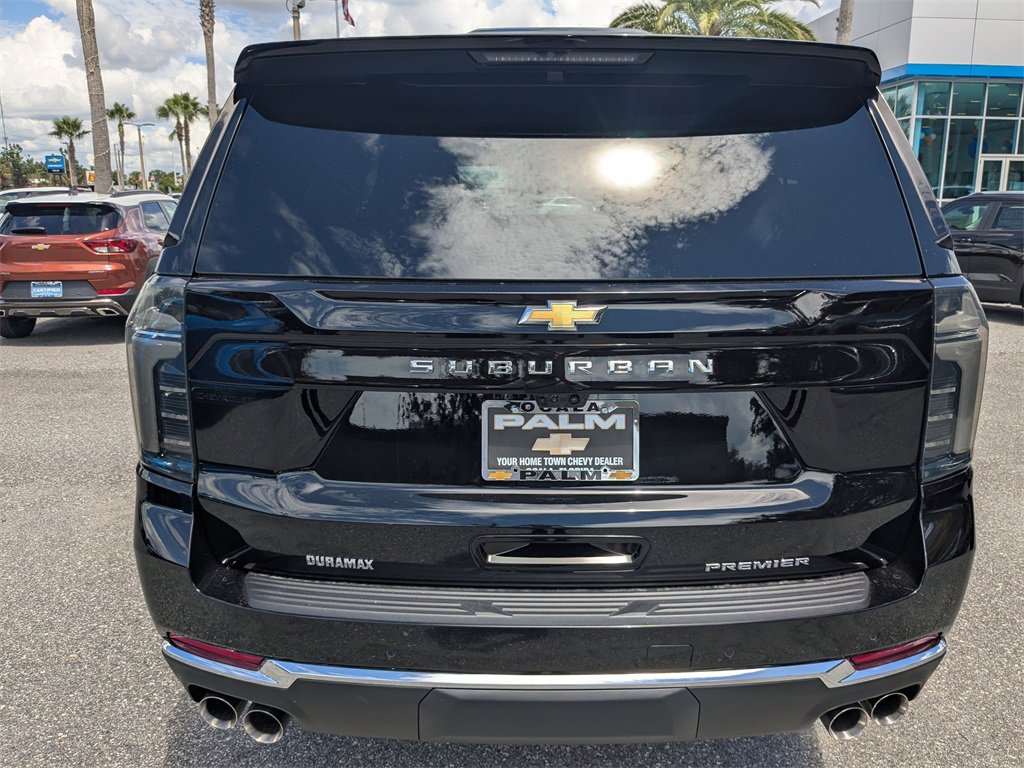 2025 Chevrolet Suburban Premier photo 2