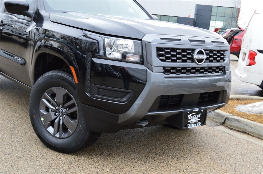 2025 Nissan Frontier Crew Cab SV photo 2