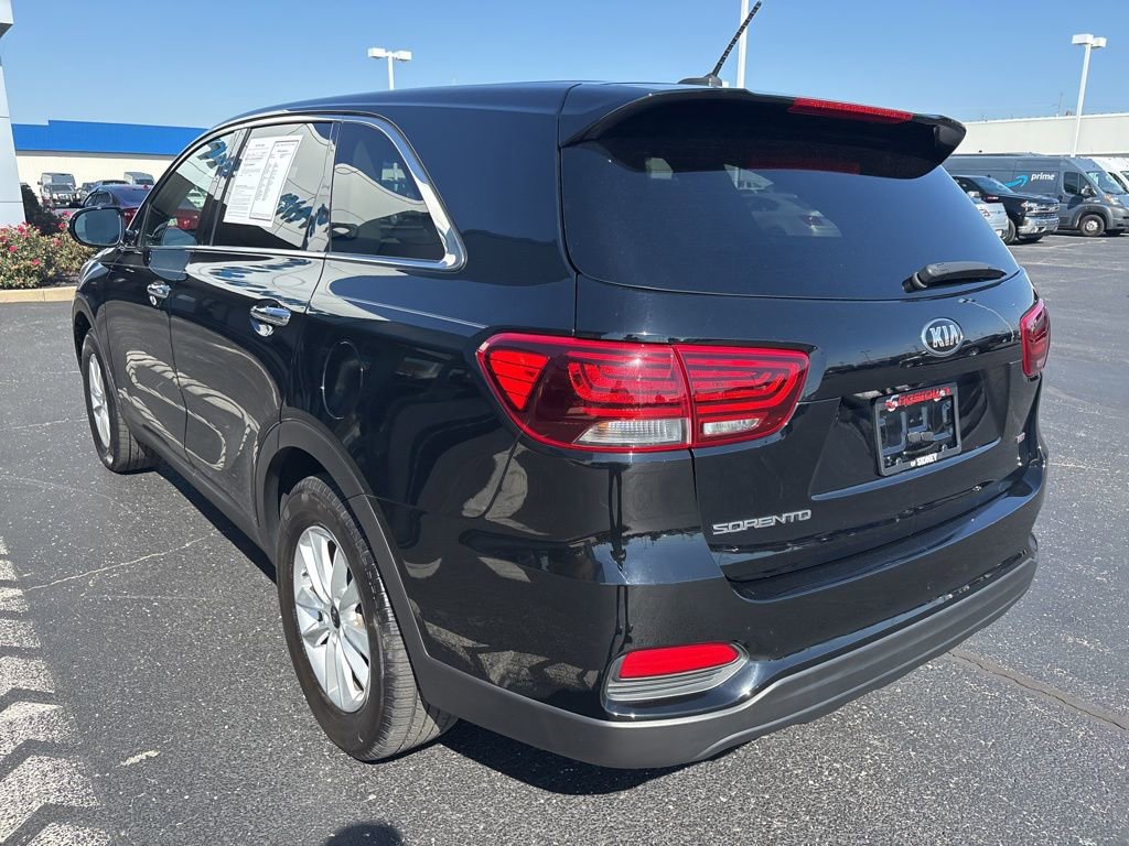 2020 Kia Sorento LX S photo 2