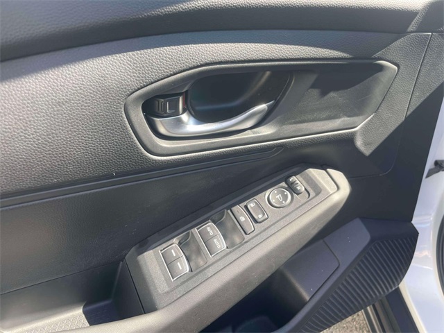 2025 Honda Accord LX photo 15