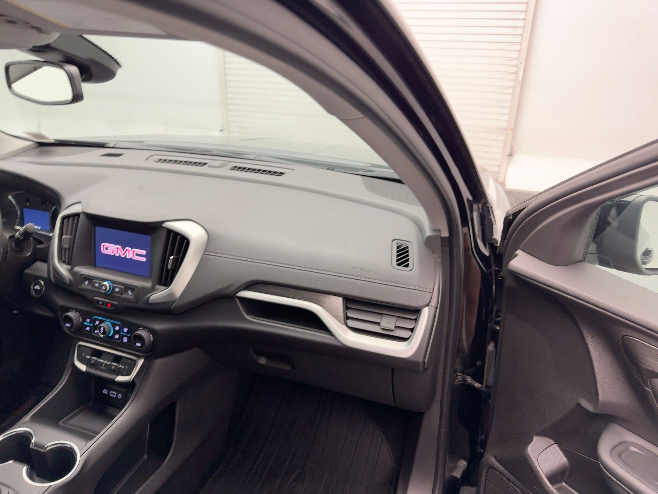 2024 Gmc Terrain SLE photo 22