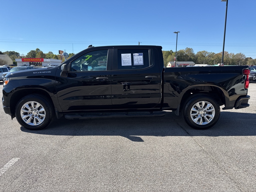 2022 Chevrolet Silverado 1500 Custom photo 4