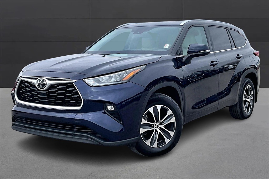 2020 Toyota Highlander XLE's photo