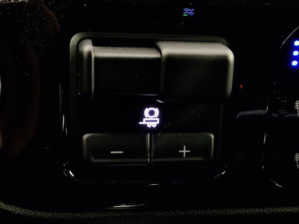 2023 Chevrolet Silverado 1500 LTZ photo 12
