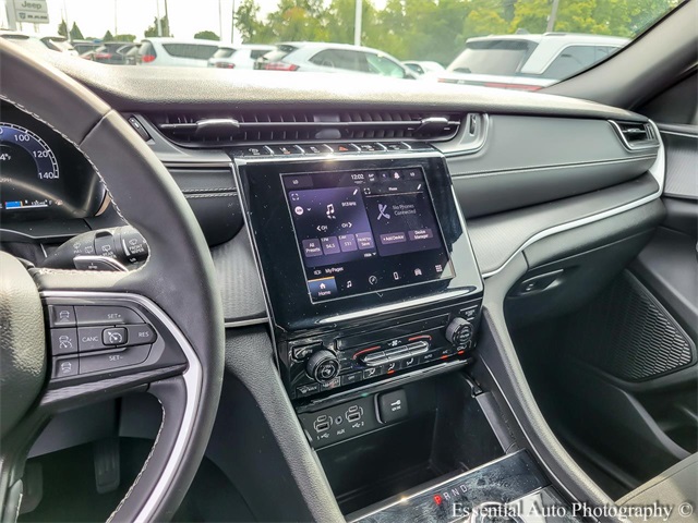 2024 JEEP GRAND CHEROKEE - Image 22