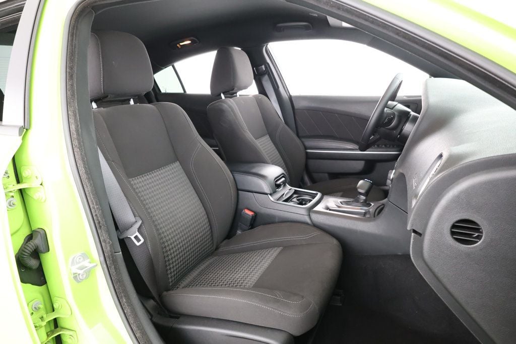 2023 Dodge Charger SXT photo 19