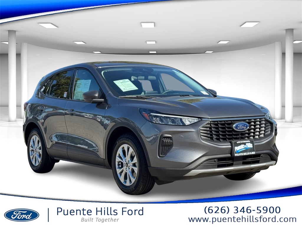 2025 Ford Escape Active's photo