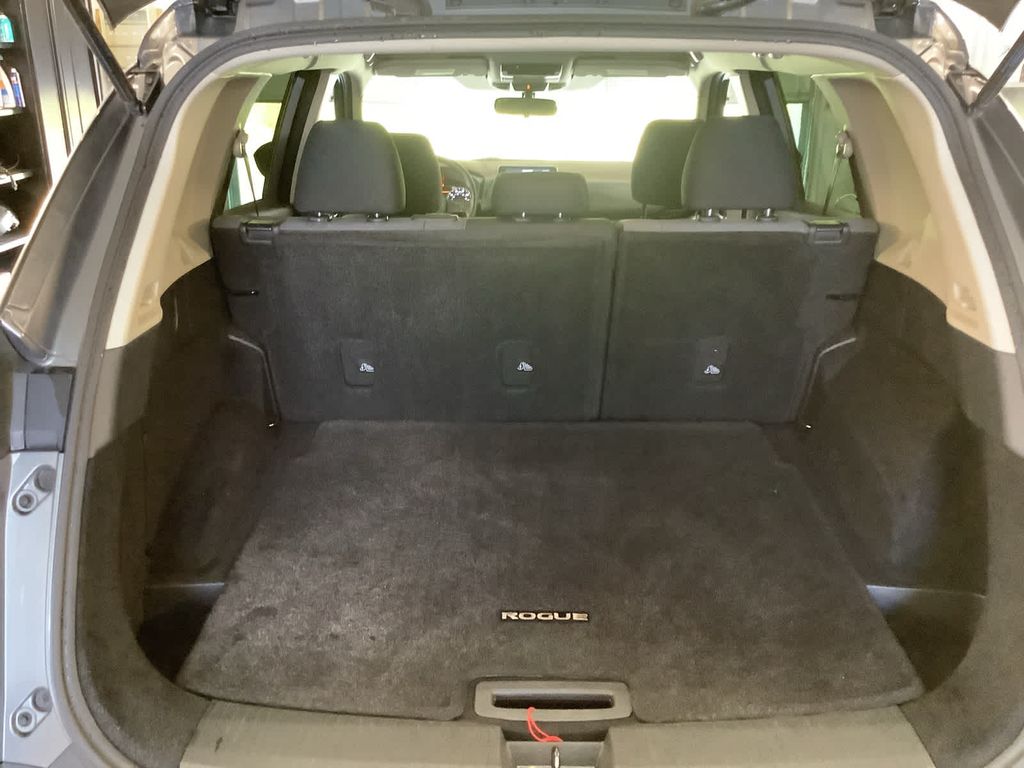 2023 Nissan Rogue SV photo 31